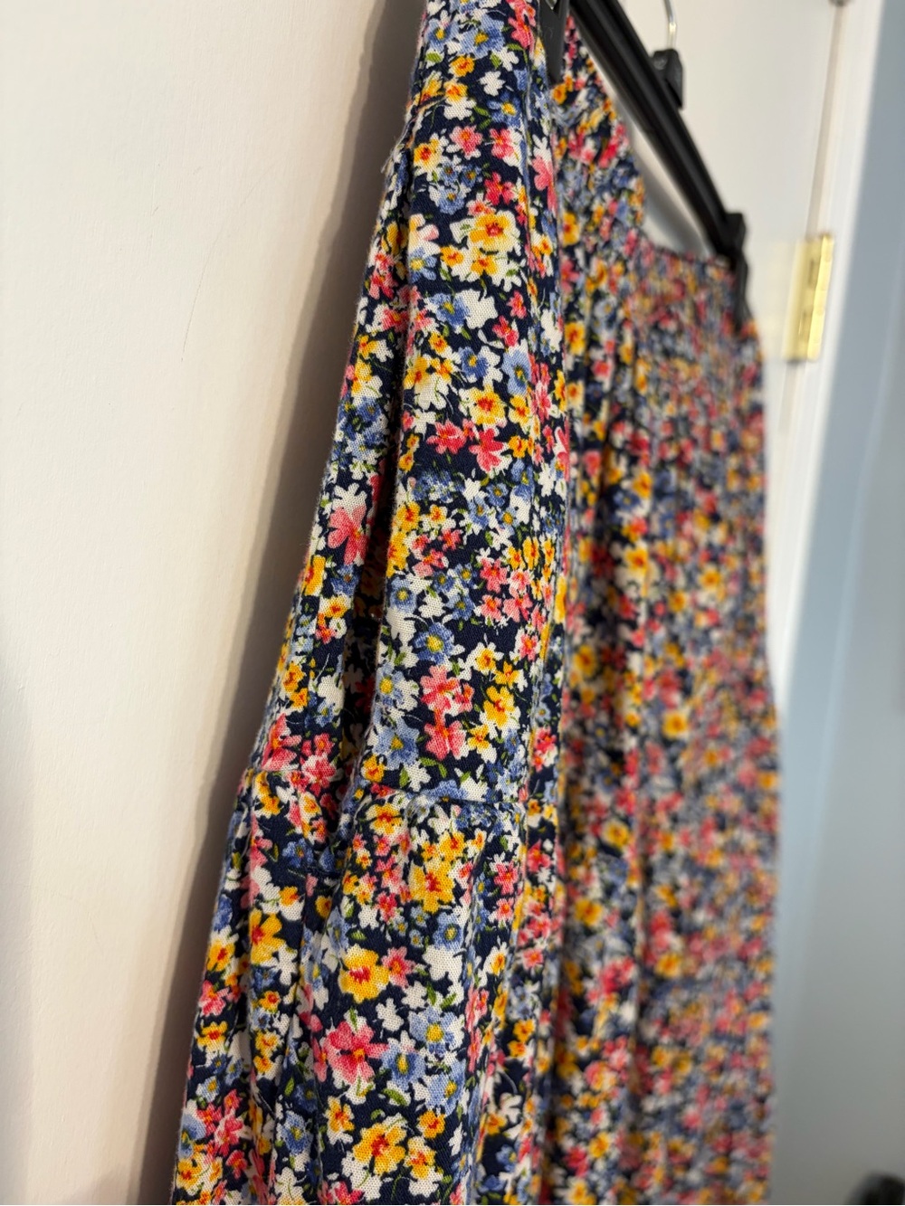 Old Navy Navy Floral Print Maxi Skirt - Picture 4 of 4